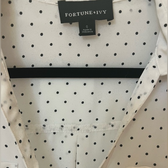 Women’s blouse - Picture 2 of 2